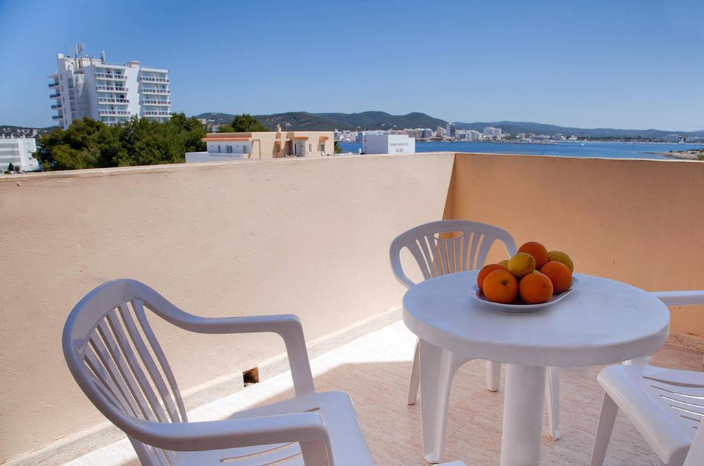 Apartamentos Blue Star (Adults Only) San Antonio  Kültér fotó